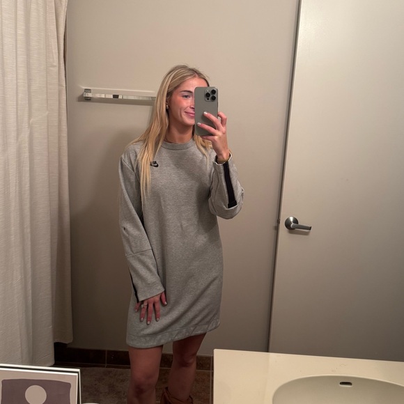 Nike sweatshirt dress - Picture 3 of 7